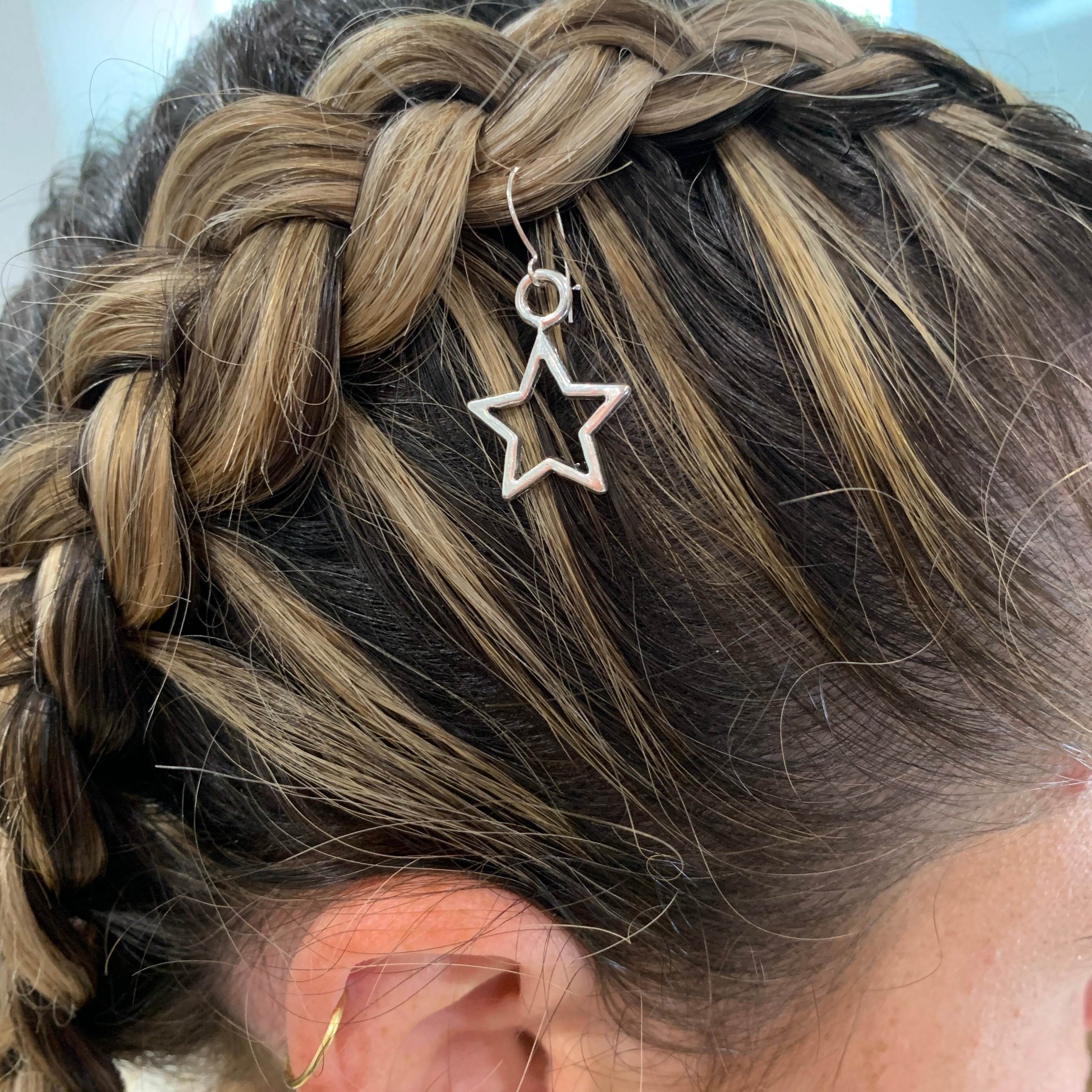 Star hair charm in silver colour – Larzy Pty Ltd